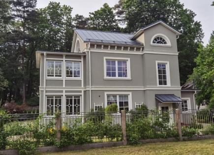 House for 775 000 euro in Melluzi, Latvia