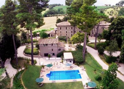 Villa pour 3 960 000 Euro à San Severino Marche, Italie