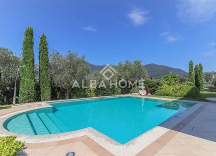 Villa for 1 900 000 euro in Italy