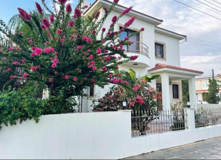 Maison pour 3 150 Euro par mois à Larnaca, Chypre