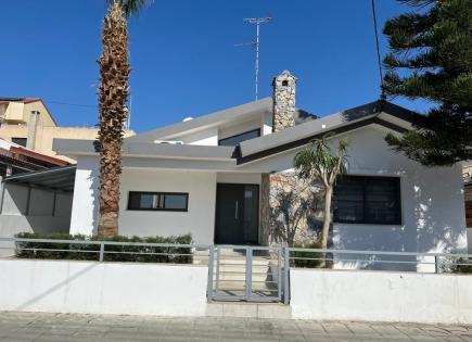 House for 3 000 euro per month in Agios Athanasios, Cyprus