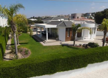 Casa para 4 500 euro por mes en Chloraka, Chipre