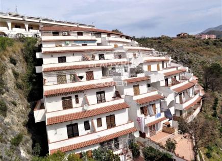 Appartement pour 39 000 Euro à Scalea, Italie