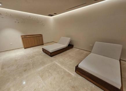 Flat for 2 230 000 euro in Paphos, Cyprus