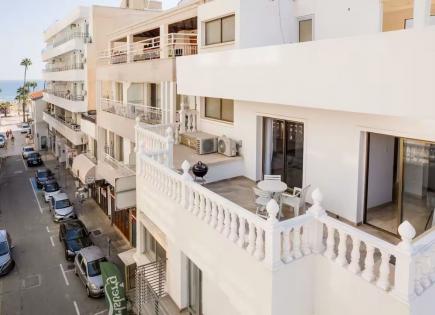 Appartement pour 1 700 Euro par mois sur la plage de Finikoudes, Chypre