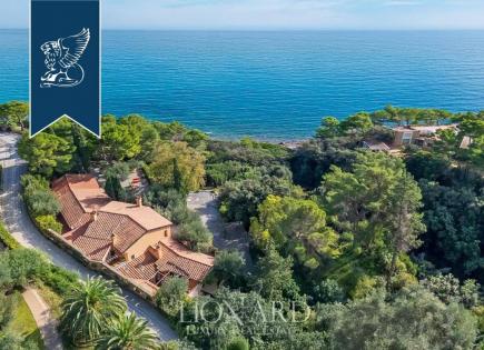 Villa in Monte Argentario, Italy (price on request)