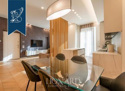 Apartment for 1 400 000 euro in Milan, Italy