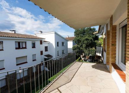 Apartment für 425 000 euro in Calella de Palafrugell, Spanien