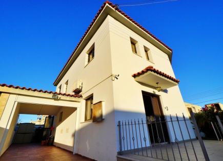 Villa für 360 000 euro in Larnaka, Zypern