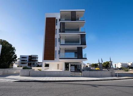 Appartement pour 1 500 Euro par mois à Strovolos, Chypre