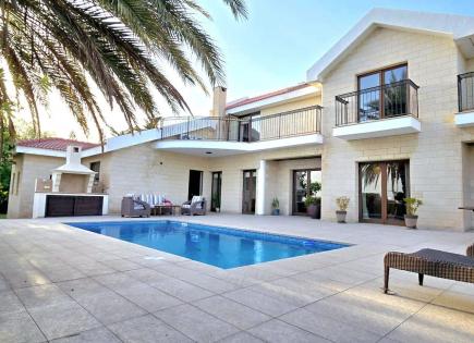 Maison pour 6 500 Euro par mois à Parekklisia, Chypre