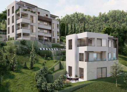 Terrain pour 672 000 Euro à Tivat, Monténégro