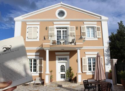 Villa for 1 700 000 euro in Corfu, Greece