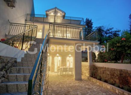 Casa para 470 000 euro en Baosici, Montenegro