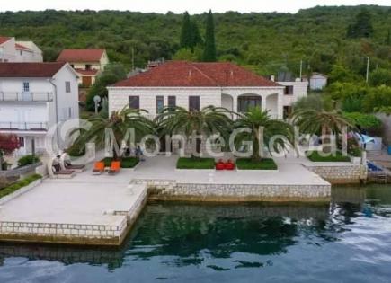 Villa for 3 900 000 euro on Lustica peninsula, Montenegro