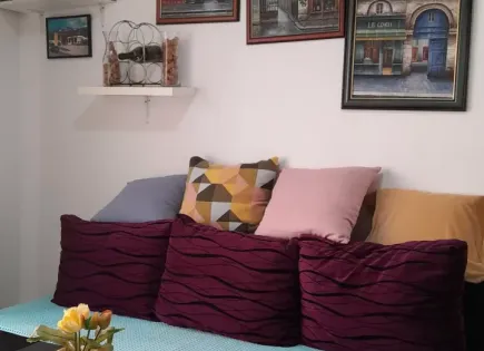 Wohnung für 75 000 euro in Becici, Montenegro