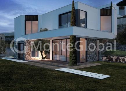 Villa für 439 000 euro in Montenegro