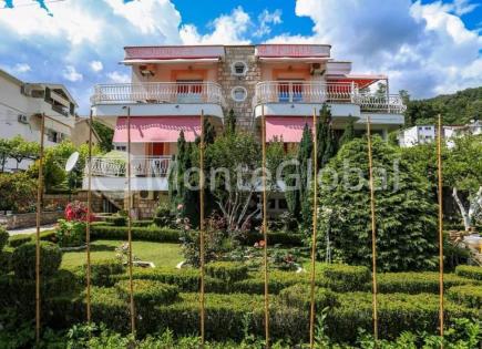 Casa para 390 000 euro en Bijela, Montenegro