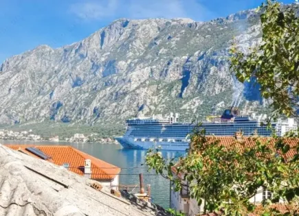 Haus für 215 000 euro in Kotor, Montenegro