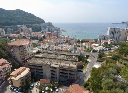 Grundstück für 750 000 euro in Becici, Montenegro