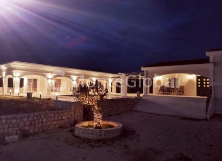 Villa para 1 300 000 euro en Ulcinj, Montenegro