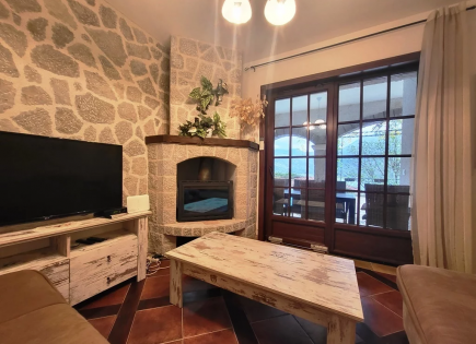 Wohnung für 460 000 euro in Kotor, Montenegro