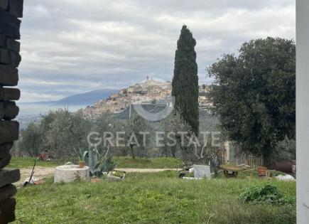 Villa for 535 000 euro in Trevi, Italy