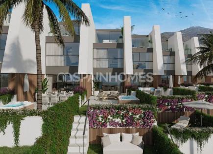 Casa adosada para 645 000 euro en Fuengirola, España