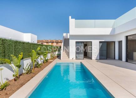 Villa for 480 000 euro in Los Alcazares, Spain