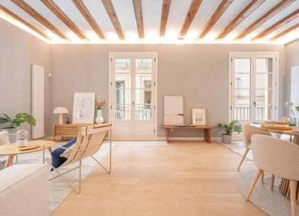 Apartment for 595 000 euro in Barcelona, Spain