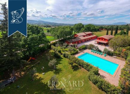 Granja para 1 500 000 euro en Spoleto, Italia