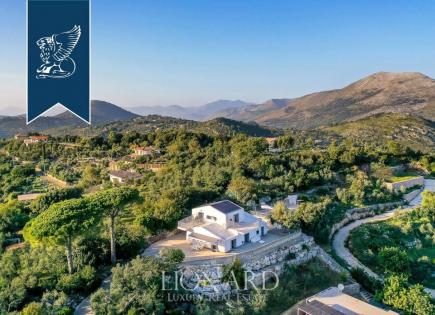 Villa for 3 750 000 euro in Latina, Italy