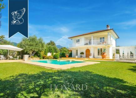 Villa para 3 000 000 euro en Pietrasanta, Italia