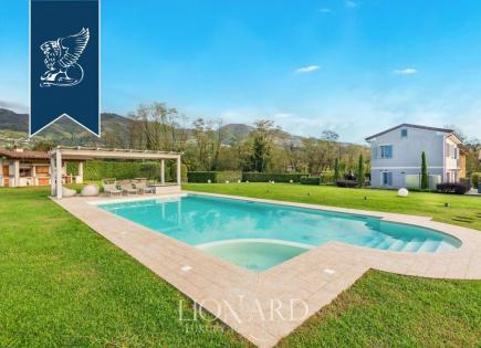 Villa pour 2 000 000 Euro à Capannori, Italie