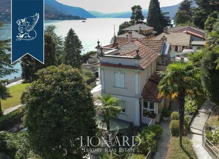 Villa for 2 500 000 euro in Laglio, Italy