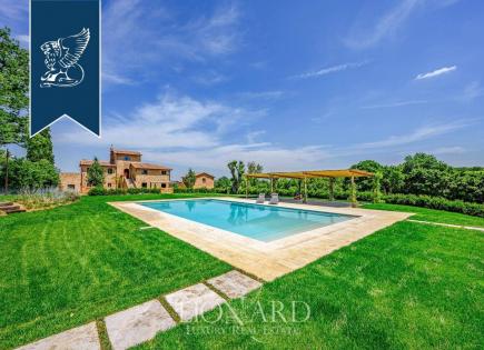 Farm in Montepulciano, Italy (price on request)