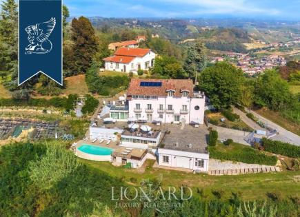 Granja para 1 800 000 euro en Asti, Italia