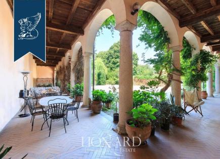 Villa for 2 300 000 euro in Milan, Italy