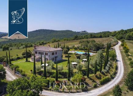 Farm for 3 900 000 euro in Torrita di Siena, Italy