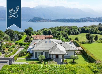 Villa für 2 750 000 euro in Griante, Italien