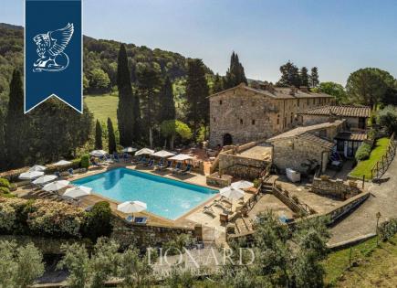 Haus für 4 800 000 euro in Siena, Italien