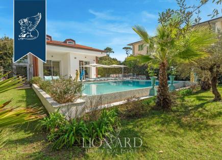 Villa in Pietrasanta, Italy (price on request)