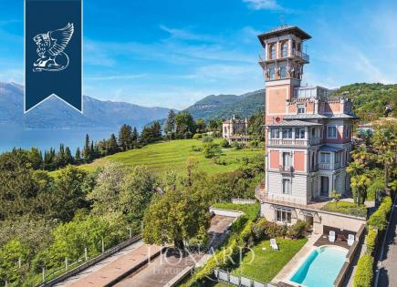 Villa in Luino, Italy (price on request)