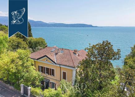 Apartment for 1 850 000 euro in Gardone Riviera, Italy