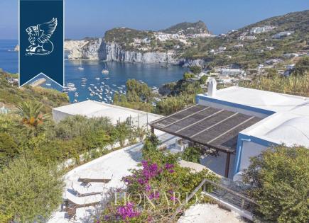 Villa für 1 800 000 euro in Latina, Italien