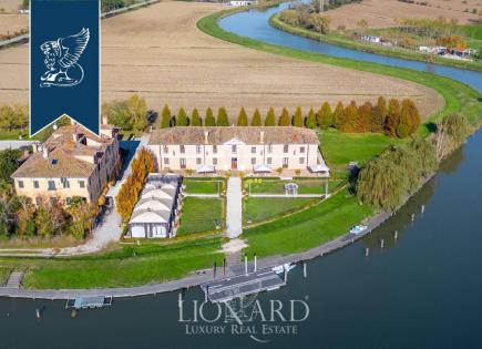 Farm in Rovigo, Italien (preis auf Anfrage)