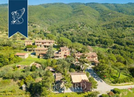 Farm in Cortona, Italy (price on request)