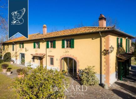 Granja para 2 500 000 euro en Prato, Italia