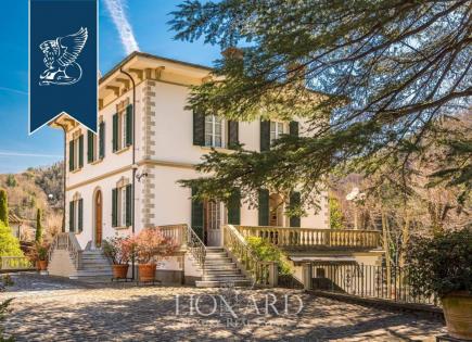 Villa für 1 350 000 euro in Lucca, Italien