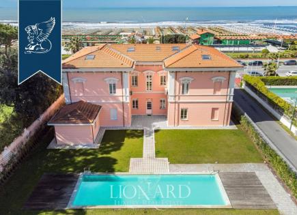 Villa pour 18 500 000 Euro à Forte dei Marmi, Italie